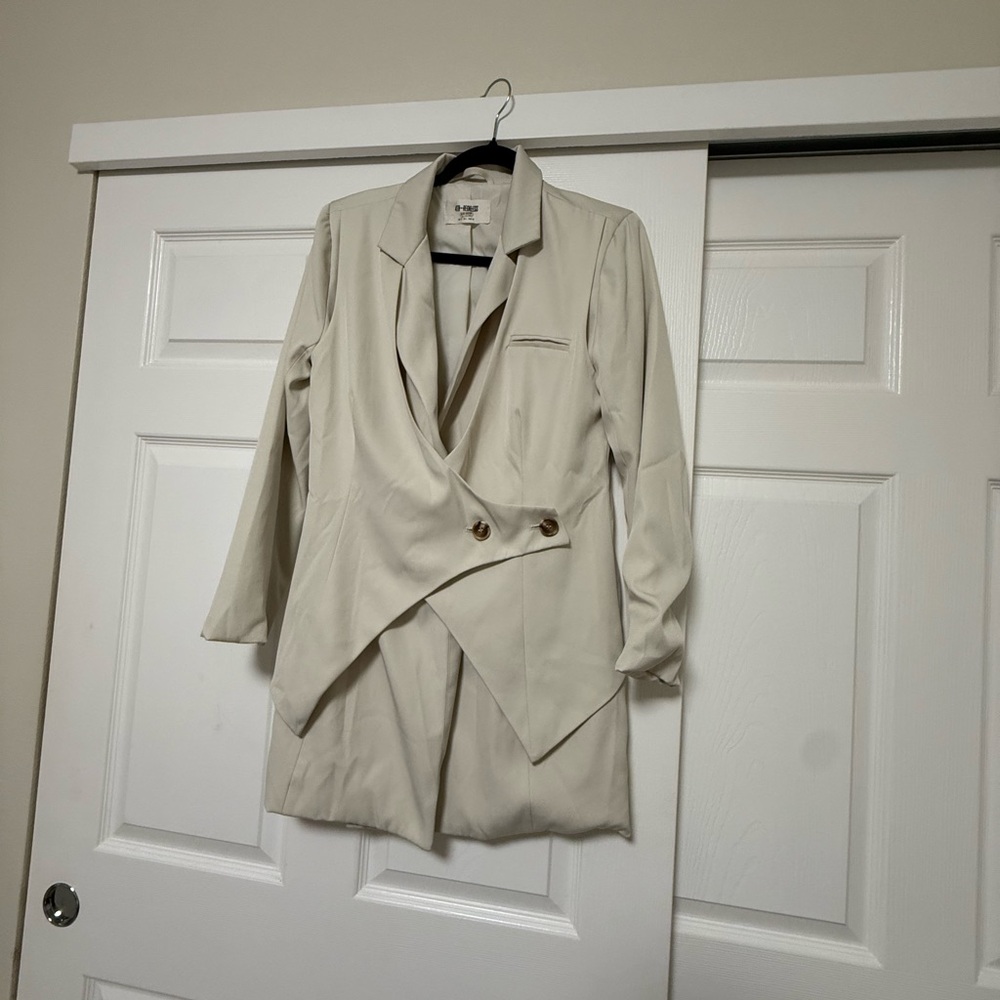 Women's Cream Blazer Mini Dress - Tailored Double-Breasted Style - Picture 6 of 7